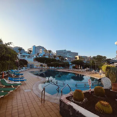 Alejandro Neptuno * Puerto de Santiago (Tenerife)