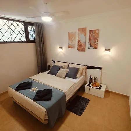 Alejandro Neptuno Puerto de Santiago (Tenerife)