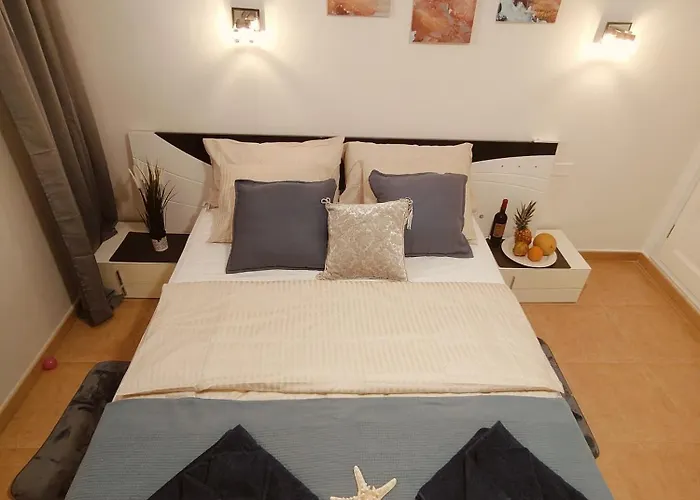 Alejandro Neptuno Apartment *