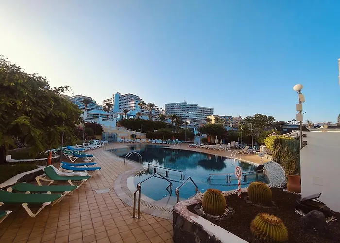 Alejandro Neptuno * Puerto de Santiago (Tenerife)